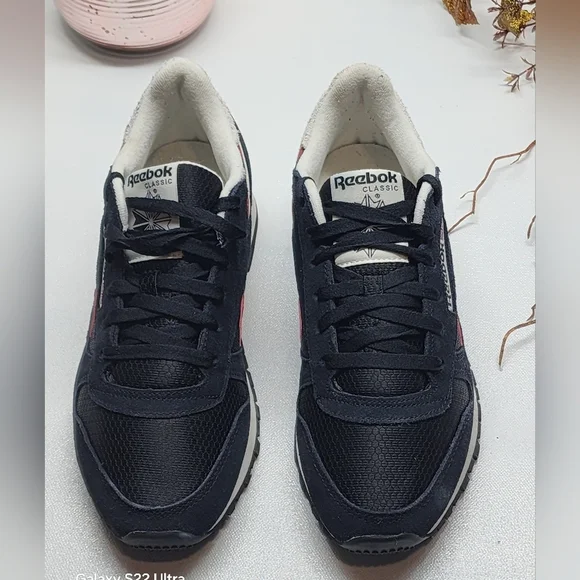 Reebok Men's Black and Pink Sneakers - Picture 2 of 6